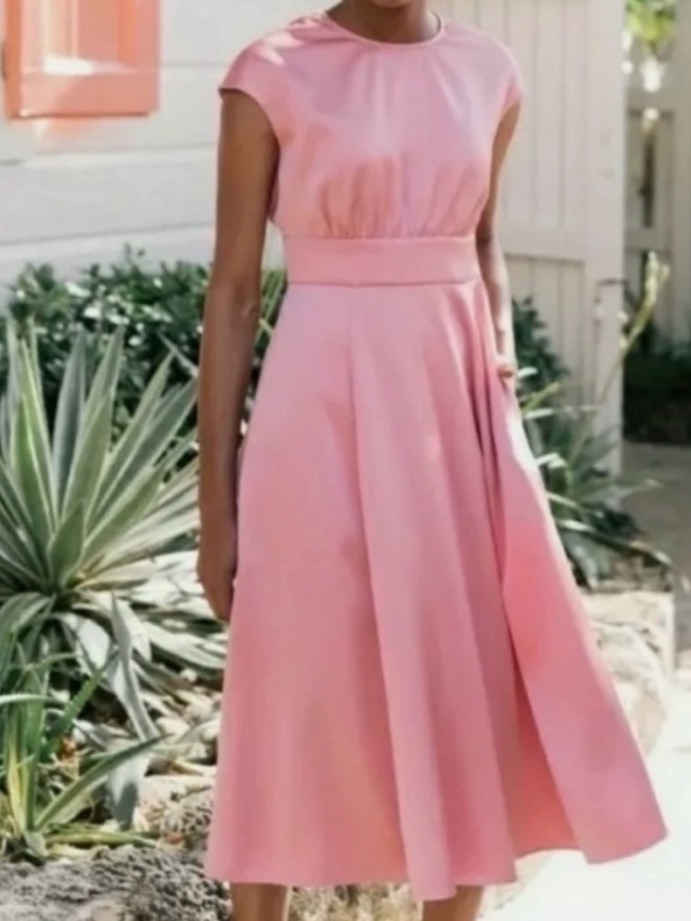 NWT Gal Meets Glam Julia Dress Size 2 - Elegant A-Line Fit